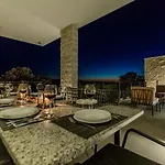 빌라 Gust, Sea View, Pool, Jacuzzi, Sauna, Cinema