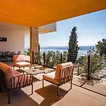 빌라 Gust, Sea View, Pool, Jacuzzi, Sauna, Cinema