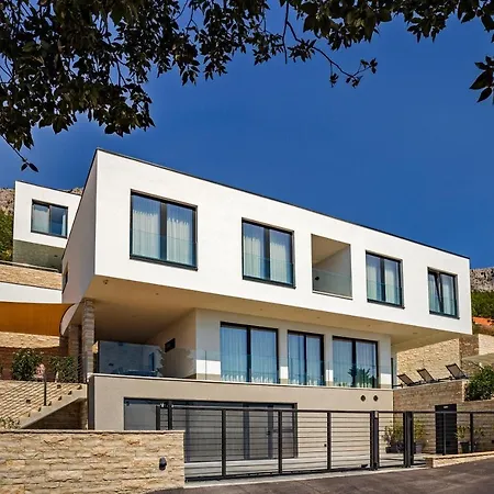 Gust With Heated Pool, Jacuzzi, Sauna And Cinema Villa *