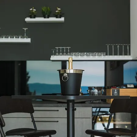 Gust, Sea View, Pool, Jacuzzi, Sauna, Cinema