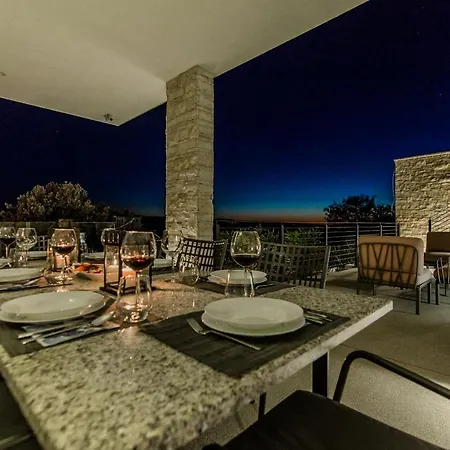 Vila Gust, Sea View, Pool, Jacuzzi, Sauna, Cinema