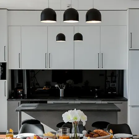 ヴィラ Gust, Sea View, Pool, Jacuzzi, Sauna, Cinema *