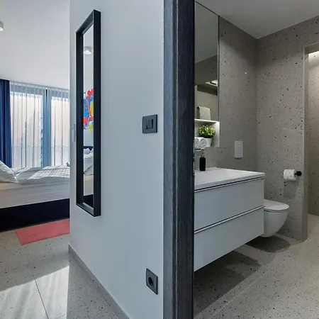 Gust, Sea View, Pool, Jacuzzi, Sauna, Cinema *