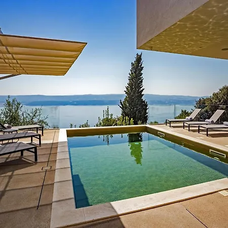 Gust, Sea View, Pool, Jacuzzi, Sauna, Cinema וילה *