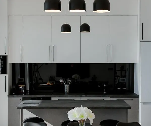 Villa Gust, Sea View, Pool, Jacuzzi, Sauna, Cinema *