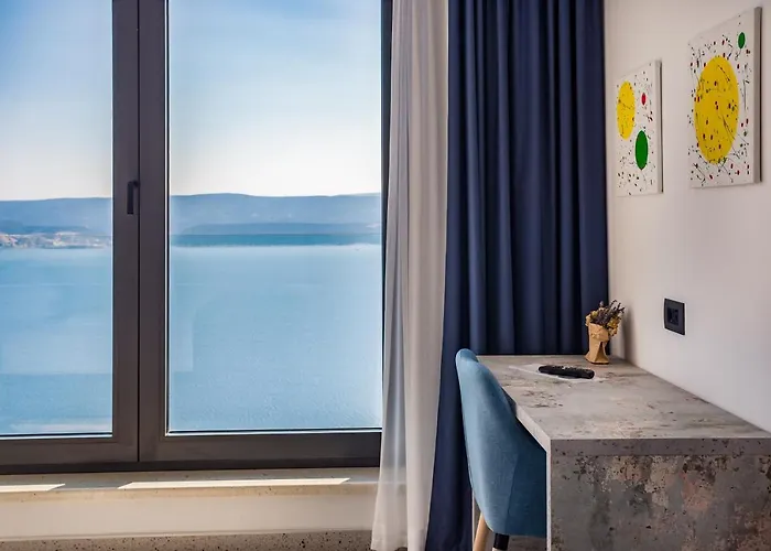 Gust, Sea View, Pool, Jacuzzi, Sauna, Cinema *