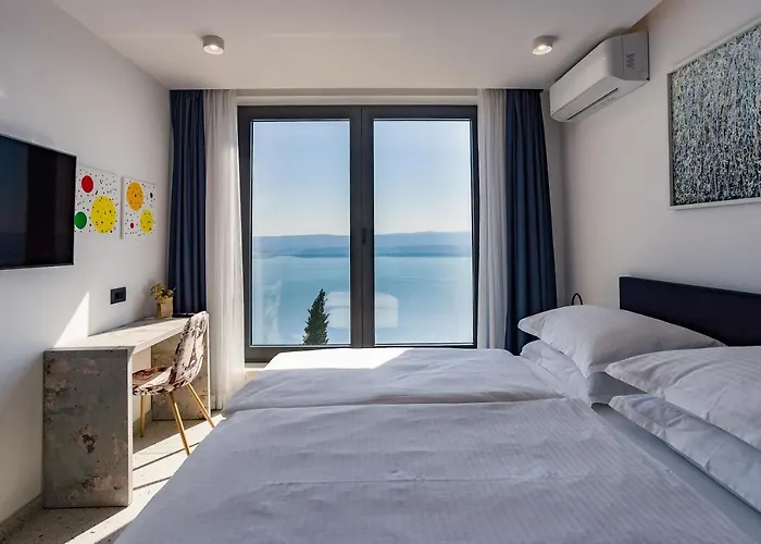 Villa Gust, Sea View, Pool, Jacuzzi, Sauna, Cinema *