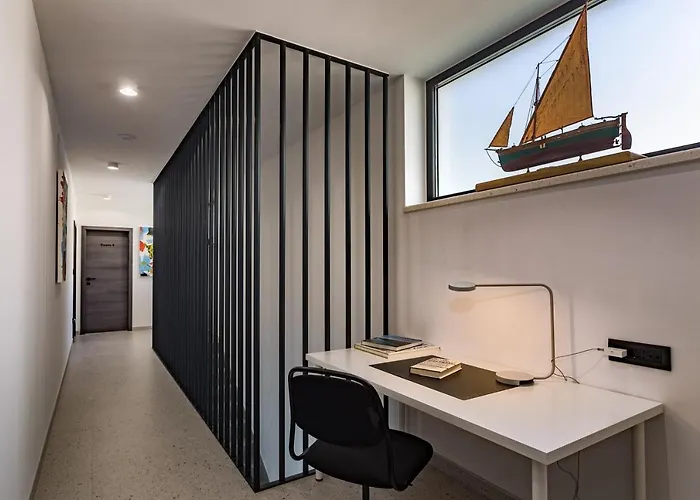 Villa Gust, Sea View, Pool, Jacuzzi, Sauna, Cinema